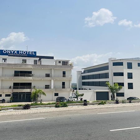 Onyx Hotel Ямусукро Екстер'єр фото